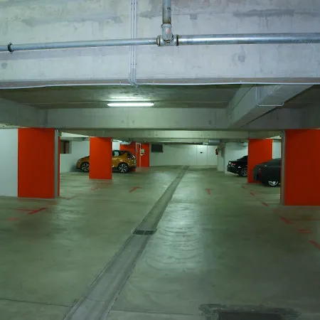 Lucia Exclusive With Parking In The Garage Apartamento